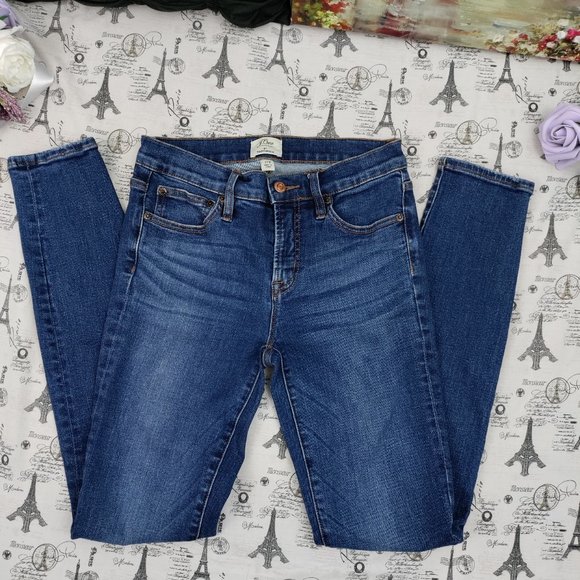 J. Crew 8" Toothpick Jean in Vista Wash Size 27T - Picture 5 of 16